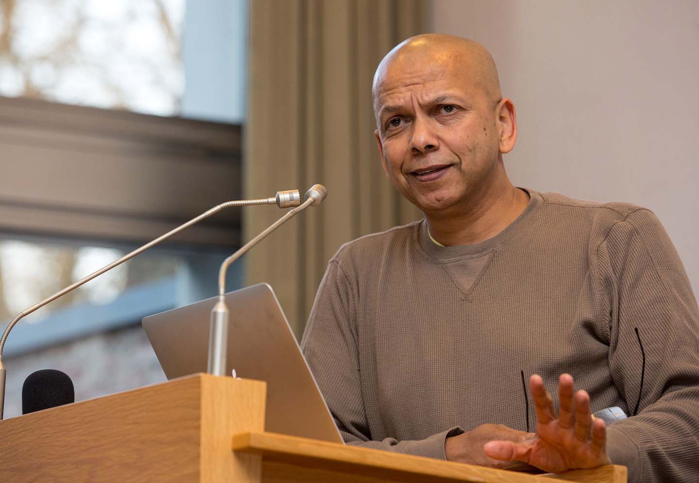Der muslimische Befreiungstheologe Farid Esack beim Theologischen Forum Christentum – Islam 2016