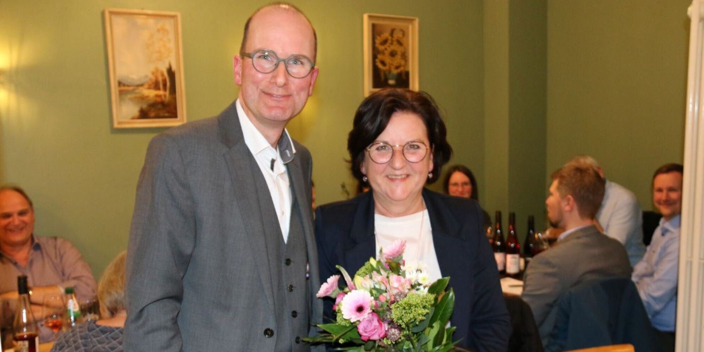 Brigitte Emmerling und Dr. Stefan Meyer-Ahlen bei der Verabschiedung