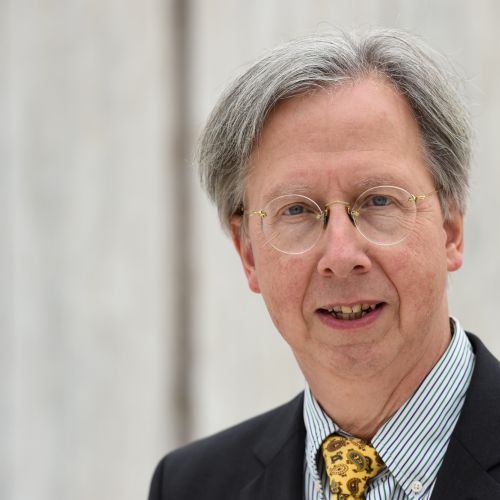 Prof. Dr. Stephan Ernst